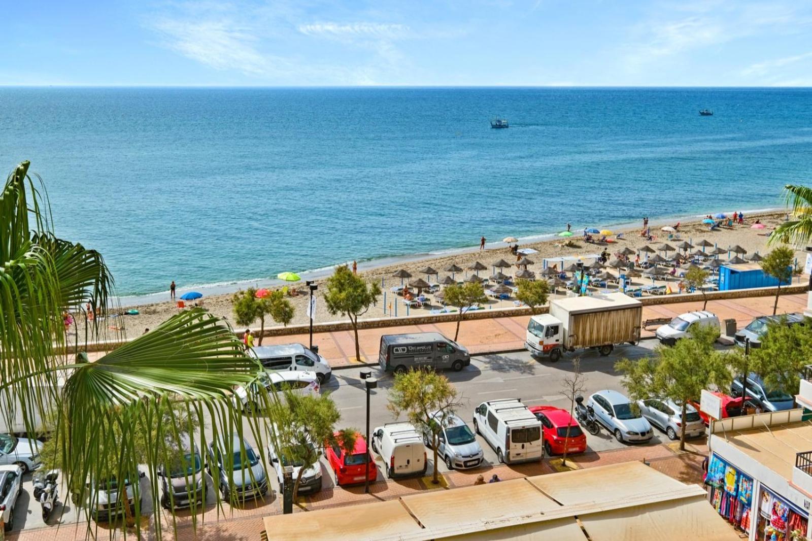 Apartamento Con Piscina En La Primera Linea De Playa De フエンヒロラ エクステリア 写真