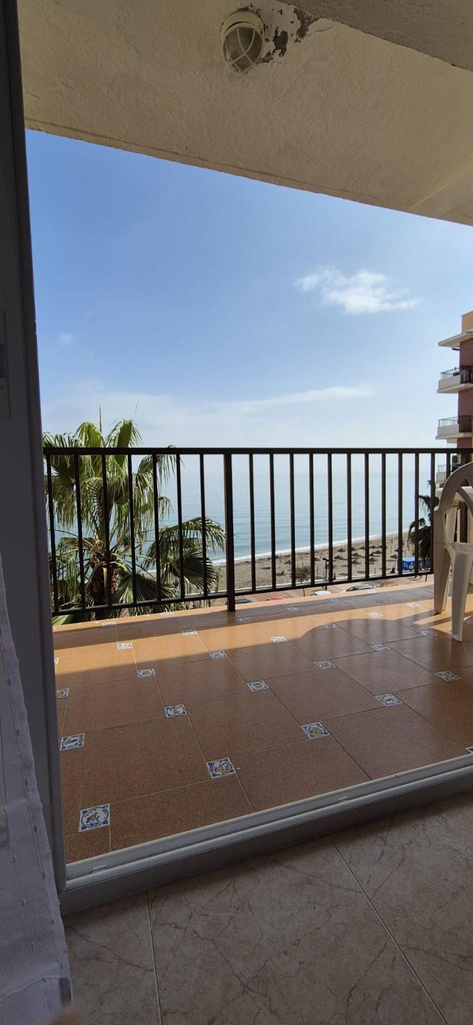 Apartamento Con Piscina En La Primera Linea De Playa De フエンヒロラ エクステリア 写真